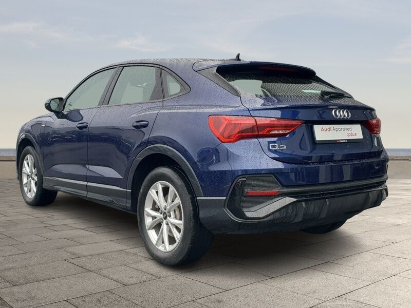 More views of Audi Q3