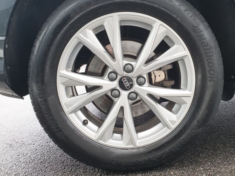 More views of Audi Q3