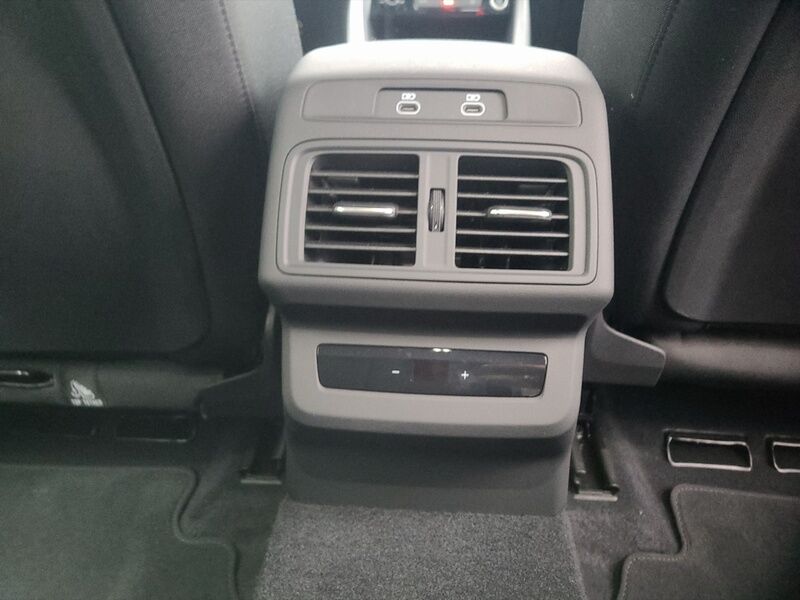 More views of Audi Q5