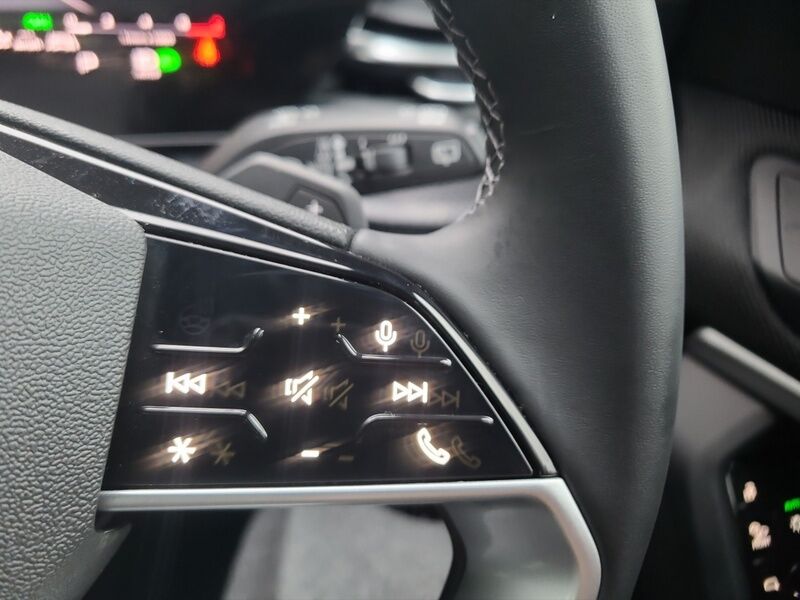 More views of Audi Q5