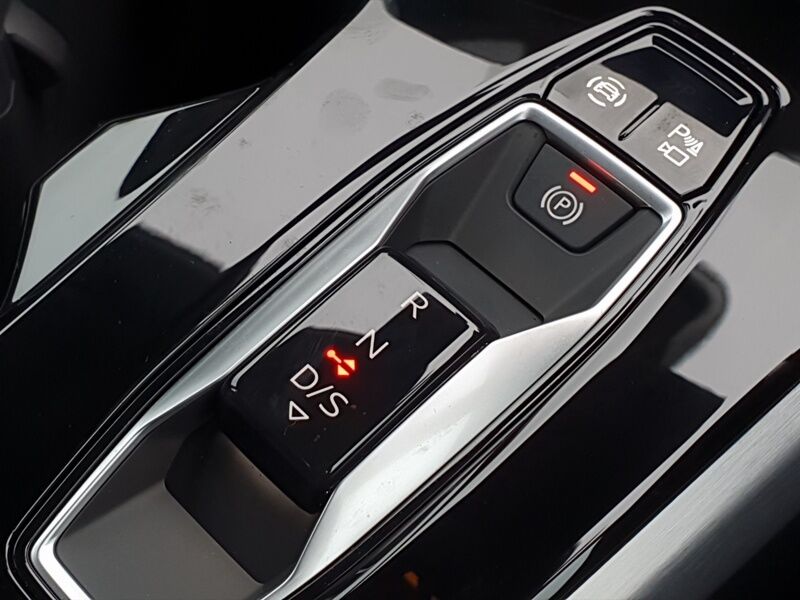 More views of Audi A6