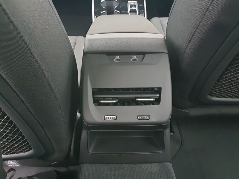 More views of Audi A6