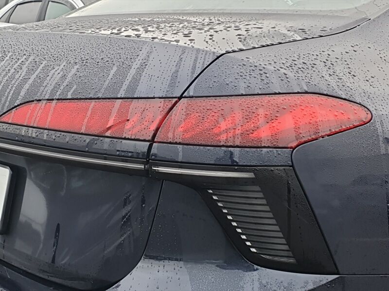 More views of Audi A6