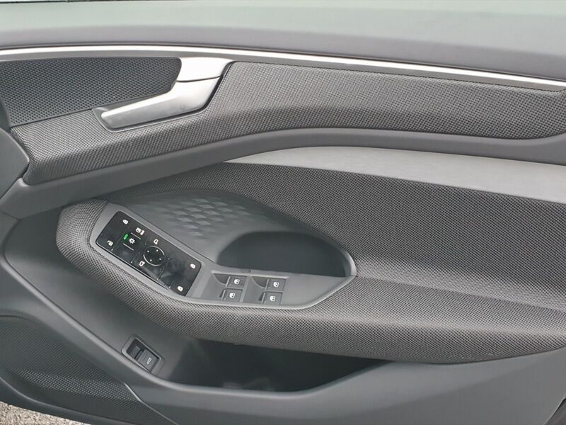 More views of Audi A6