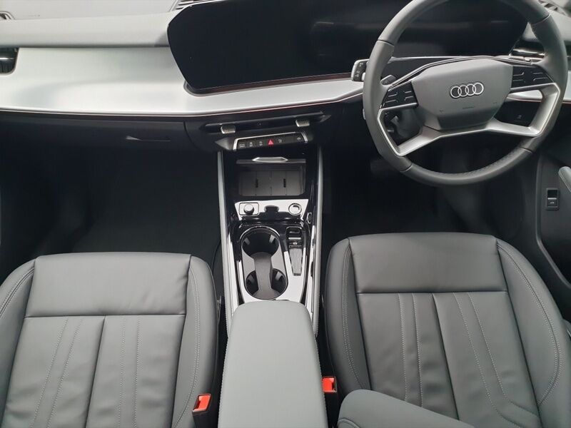 More views of Audi Q3