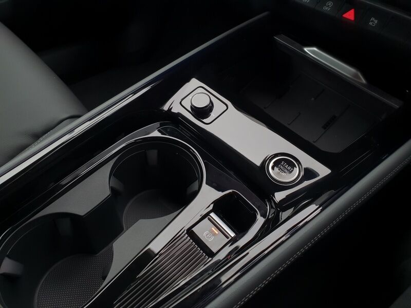 More views of Audi Q3