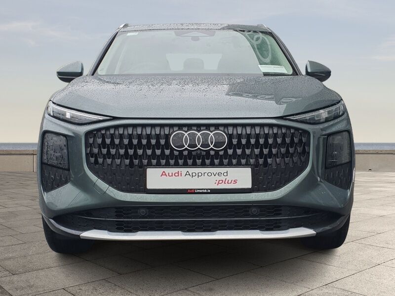 More views of Audi Q3