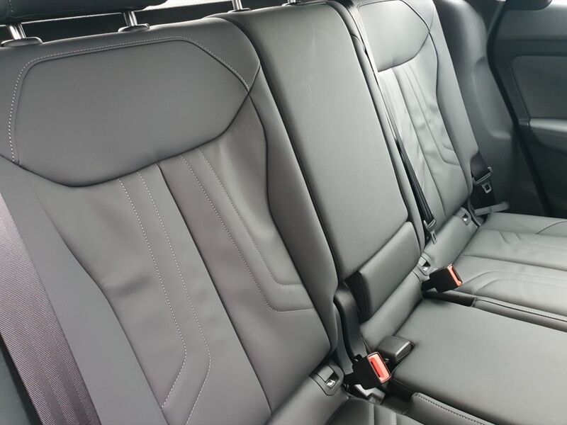 More views of Audi Q3