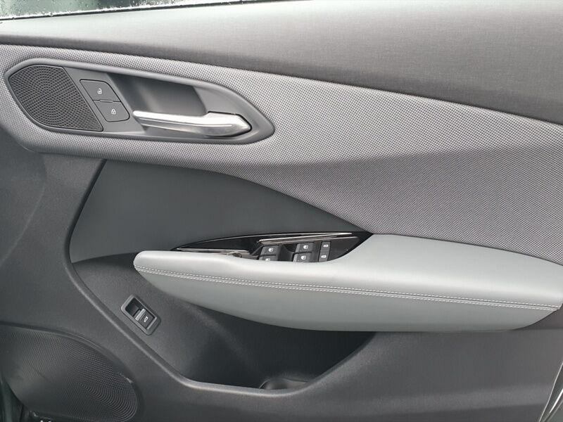 More views of Audi Q3