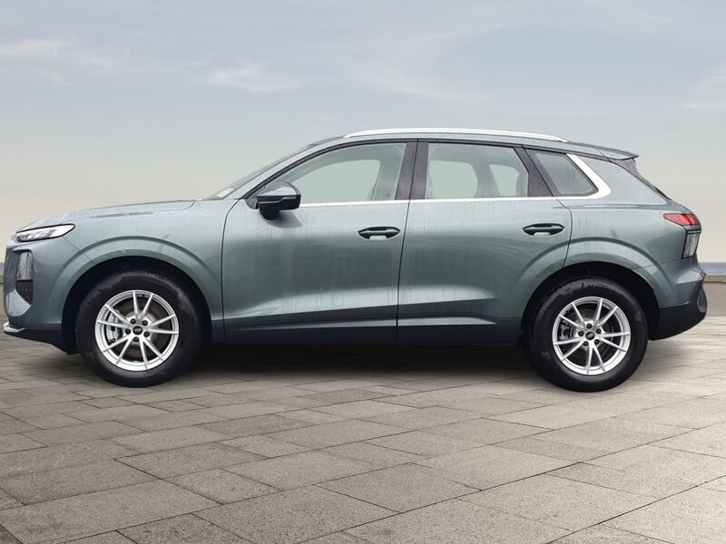 More views of Audi Q3