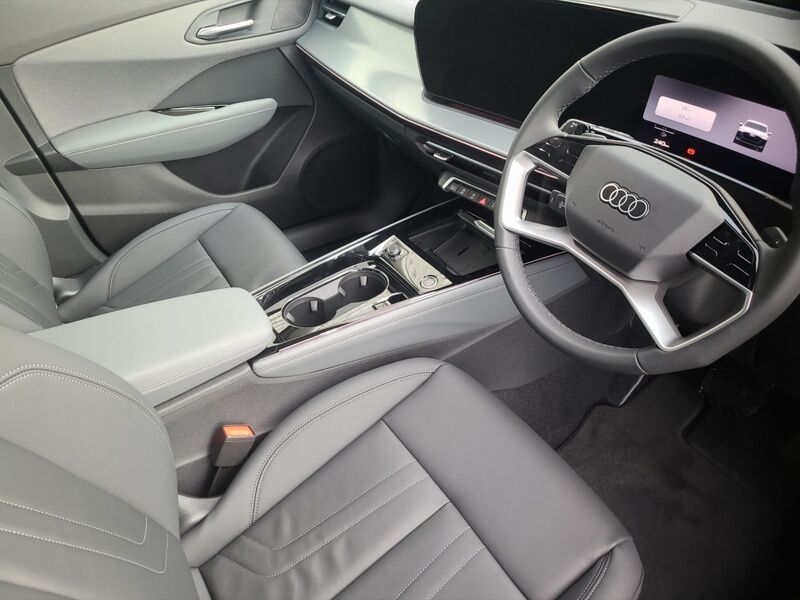 More views of Audi Q3