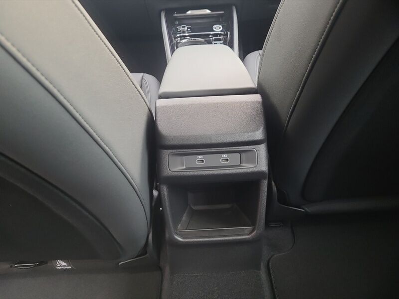 More views of Audi Q3