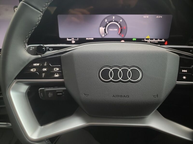 More views of Audi Q3