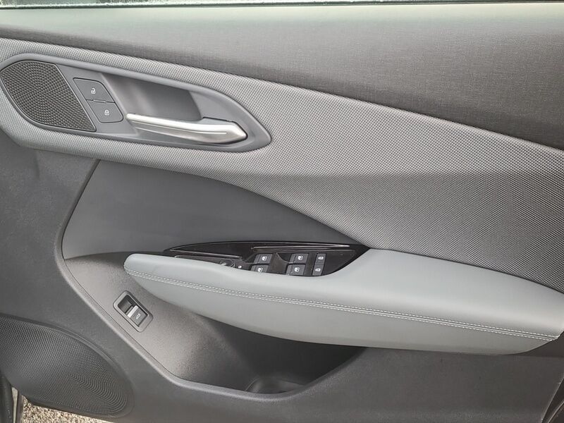 More views of Audi Q3