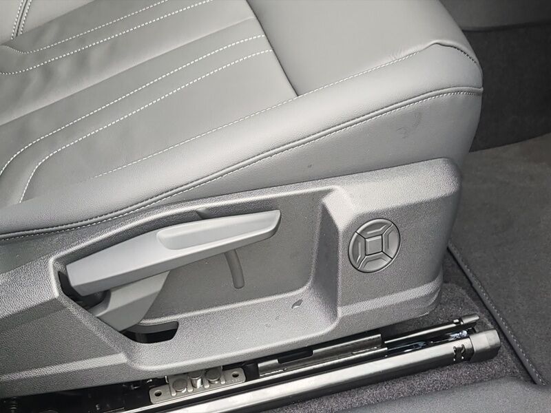 More views of Audi Q3