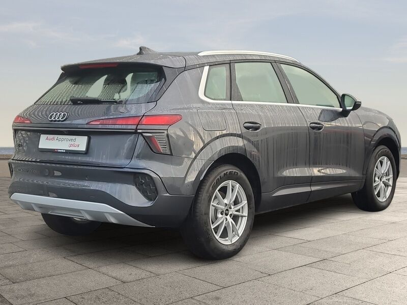 More views of Audi Q3