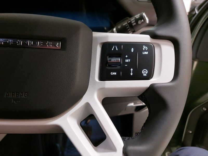 More views of Land Rover Defender