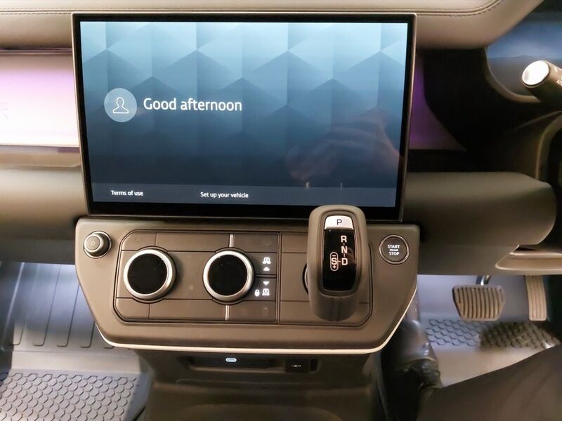 More views of Land Rover Defender