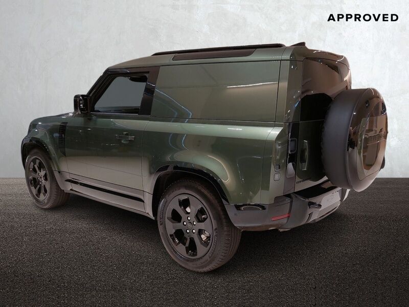 More views of Land Rover Defender