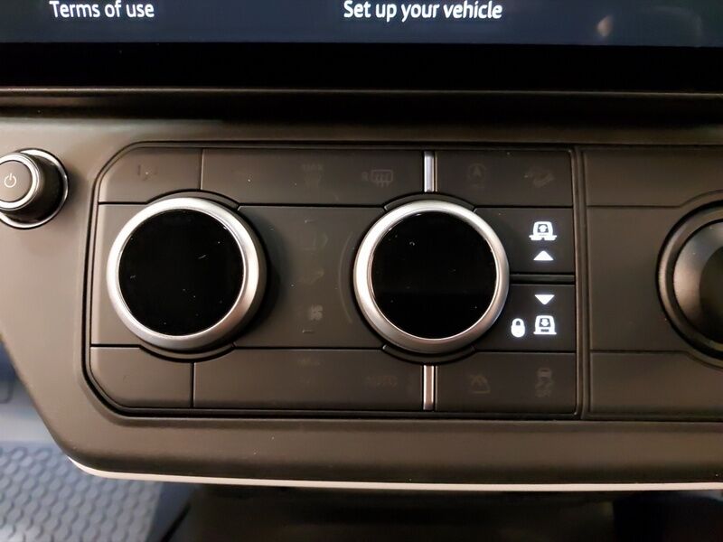 More views of Land Rover Defender