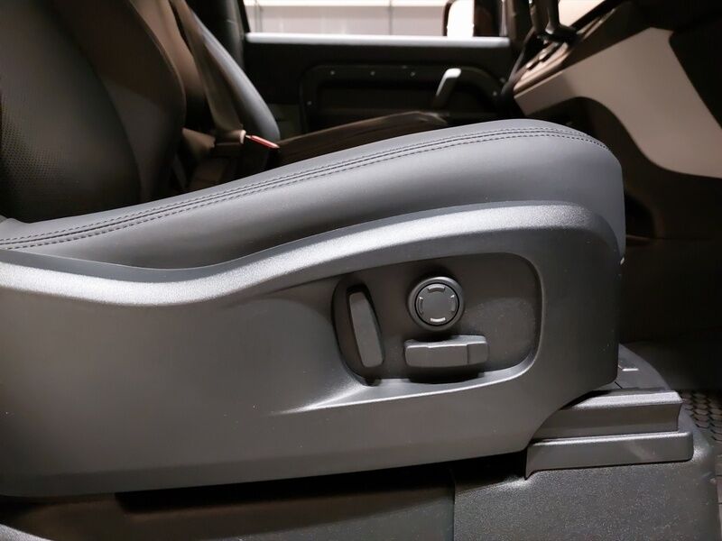 More views of Land Rover Defender