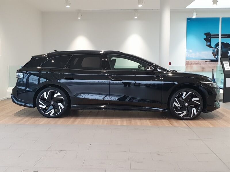 More views of Volkswagen ID.7