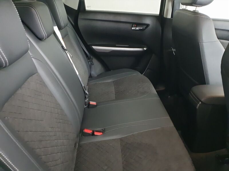 More views of Suzuki Vitara