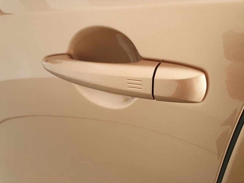 More views of Nissan Ariya