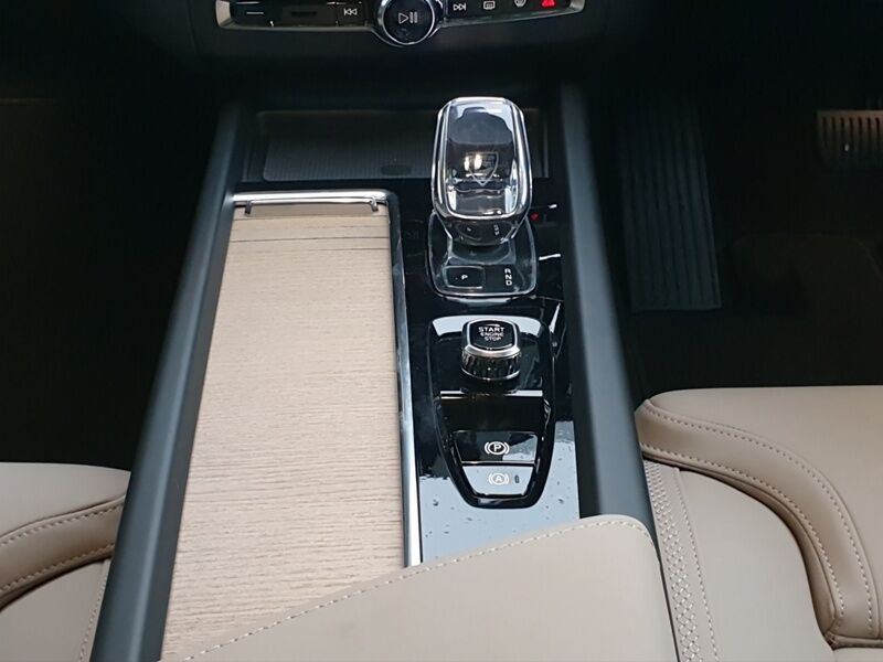 More views of Volvo XC60