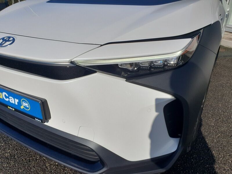 More views of Toyota bZ4X