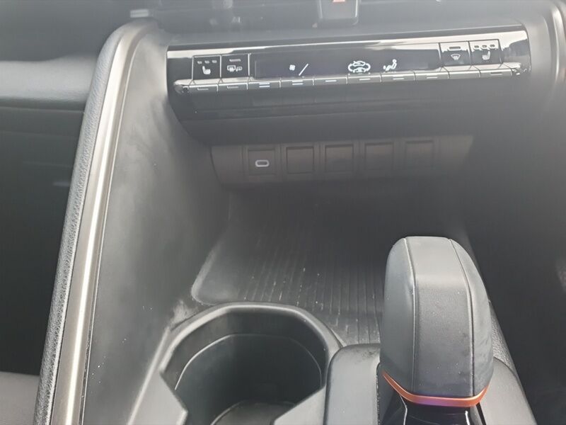 More views of Toyota C-HR