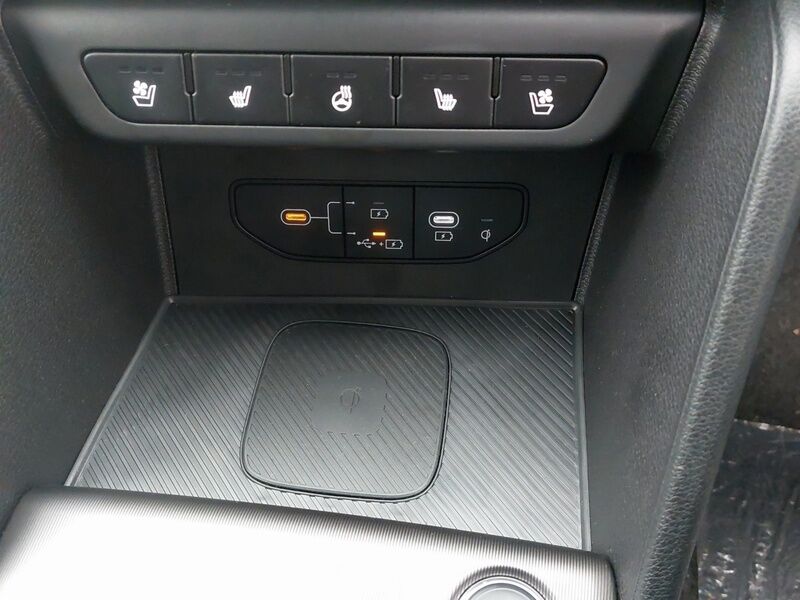 More views of Kia Sportage