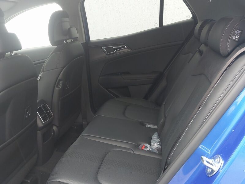 More views of Kia Sportage