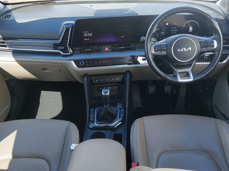 More views of Kia Sportage