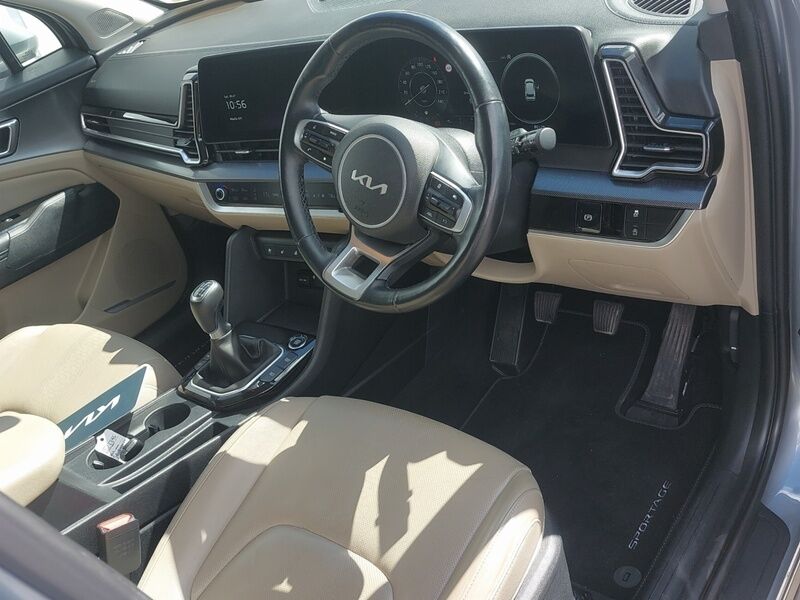 More views of Kia Sportage