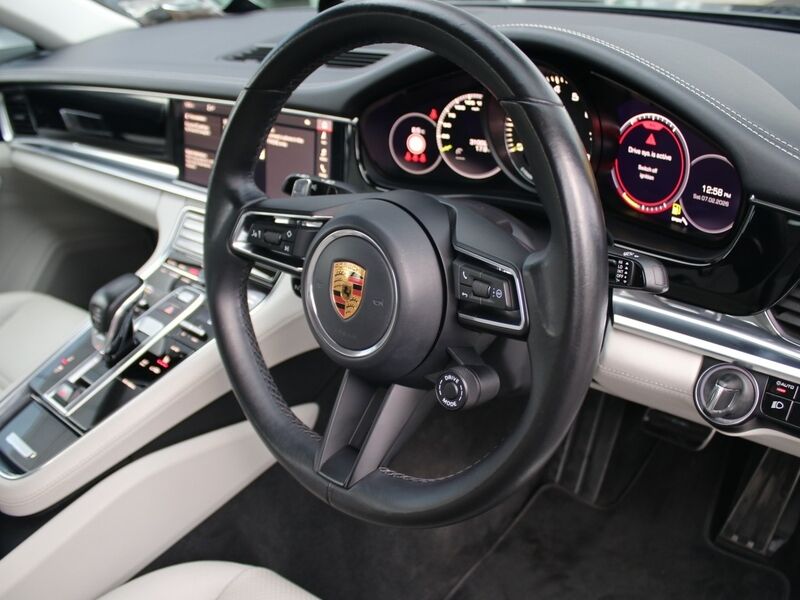 More views of Porsche Panamera
