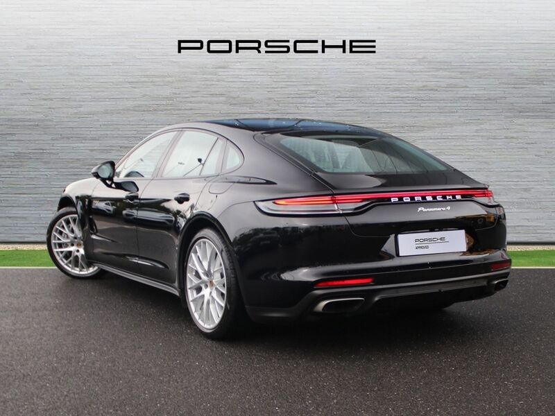 More views of Porsche Panamera