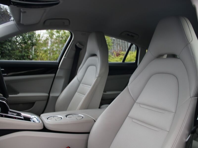 More views of Porsche Panamera