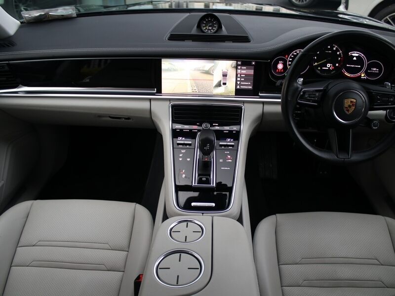 More views of Porsche Panamera