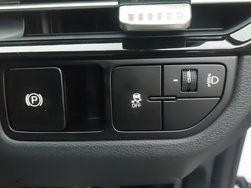 More views of Kia Sportage