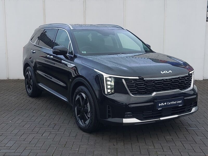 More views of Kia Sorento