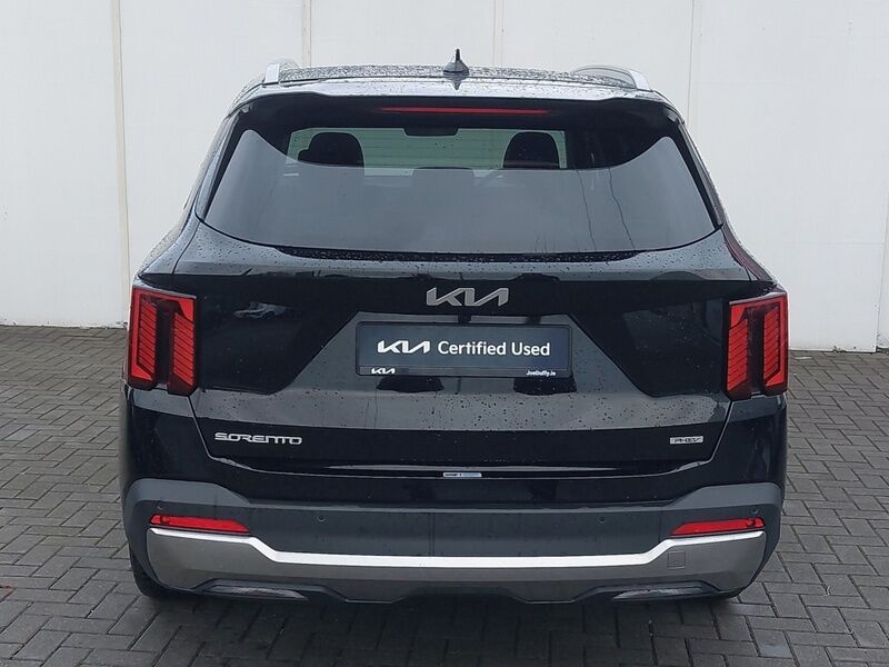 More views of Kia Sorento