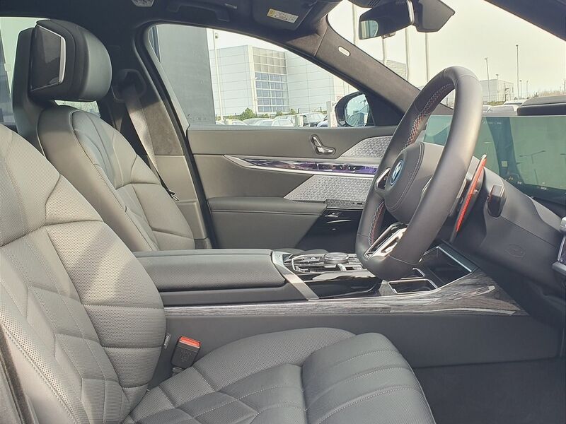 More views of BMW 7-Series