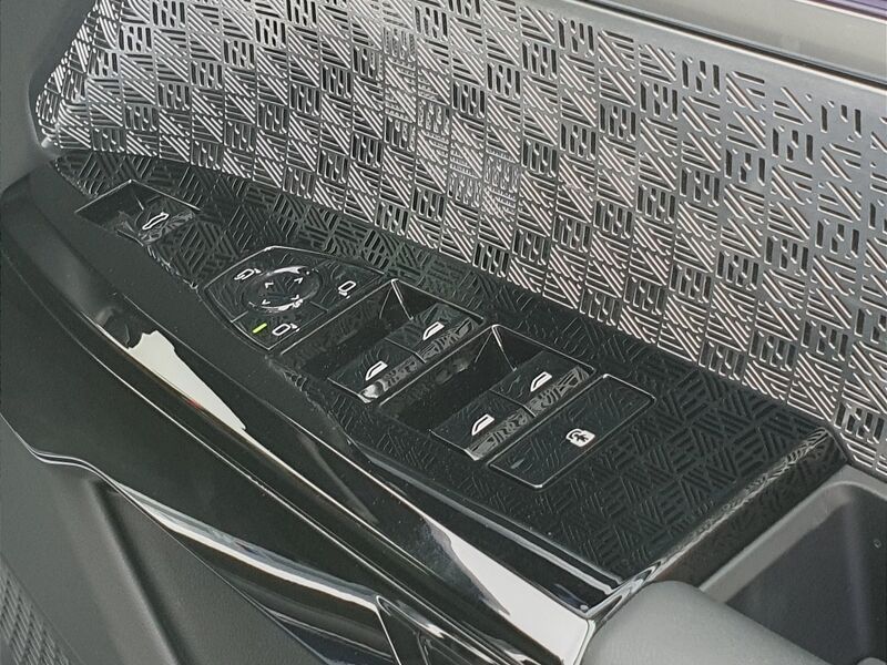 More views of BMW 7-Series