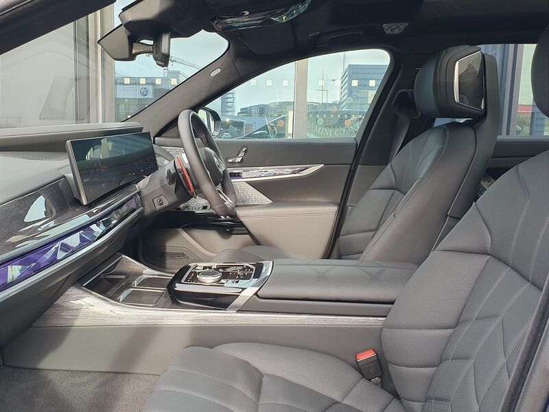 More views of BMW 7-Series