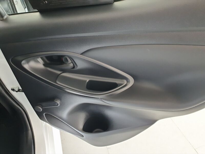 More views of Toyota Yaris