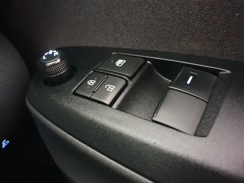 More views of Toyota Yaris