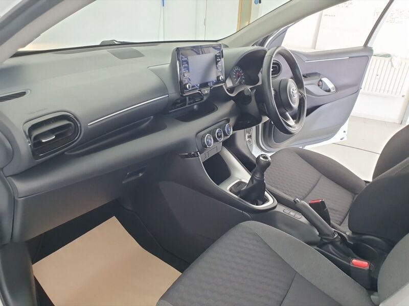 More views of Toyota Yaris