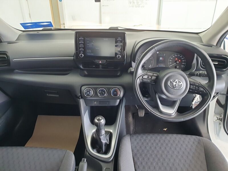 More views of Toyota Yaris