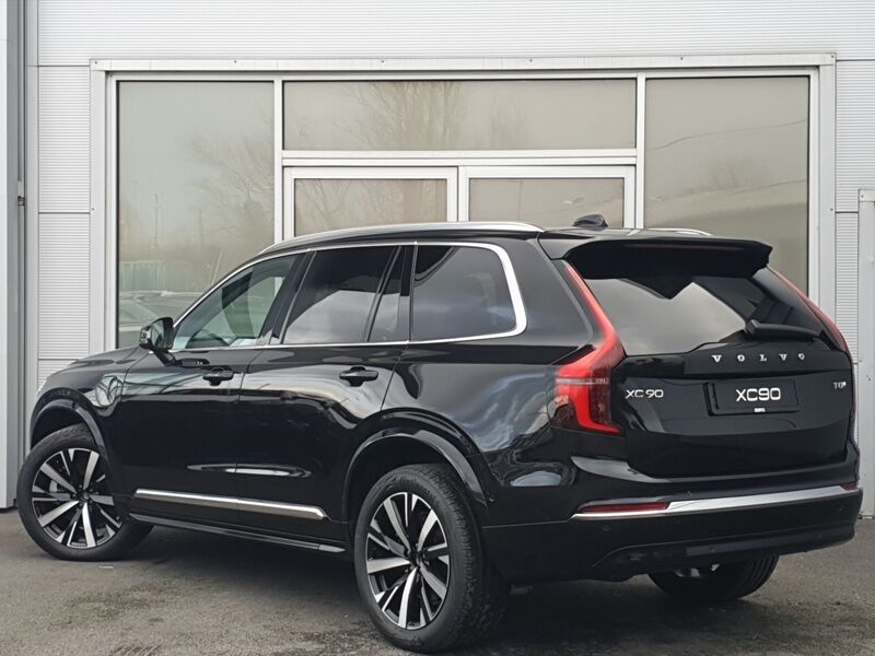 More views of Volvo XC90